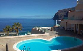 Apt 409 Los Gigantes